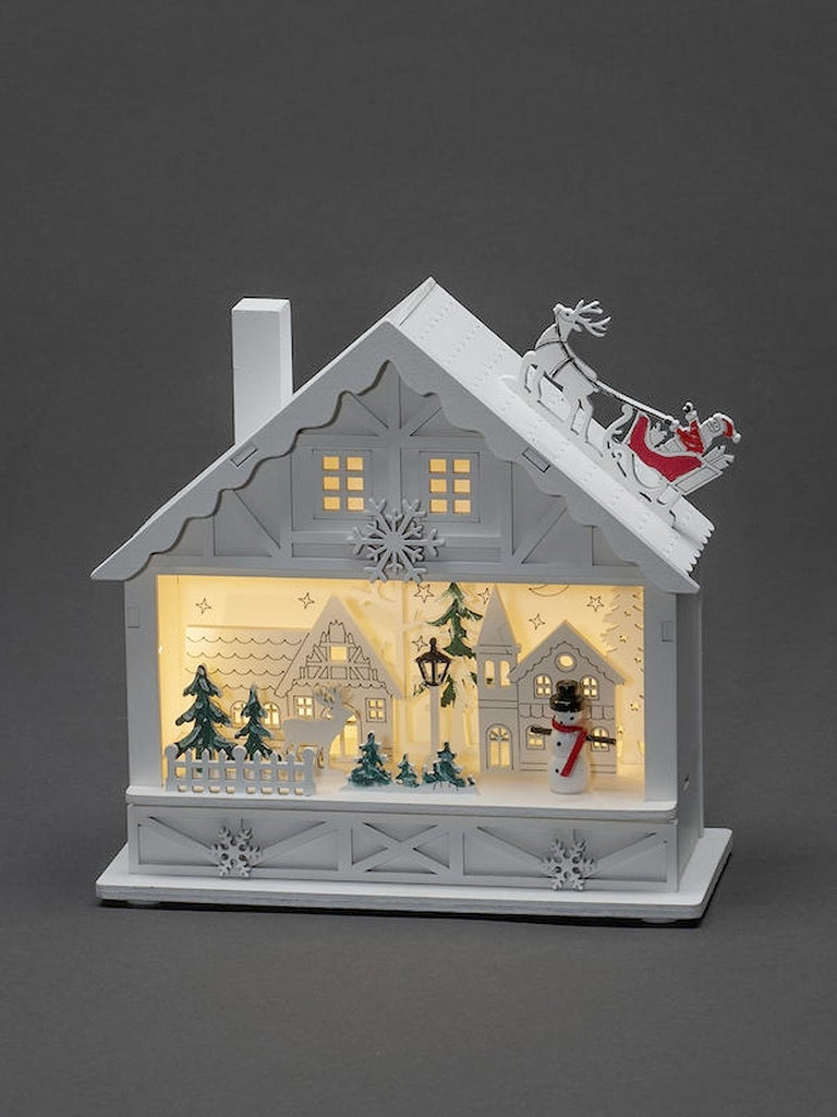 B/O Wooden House with 4 LEDs