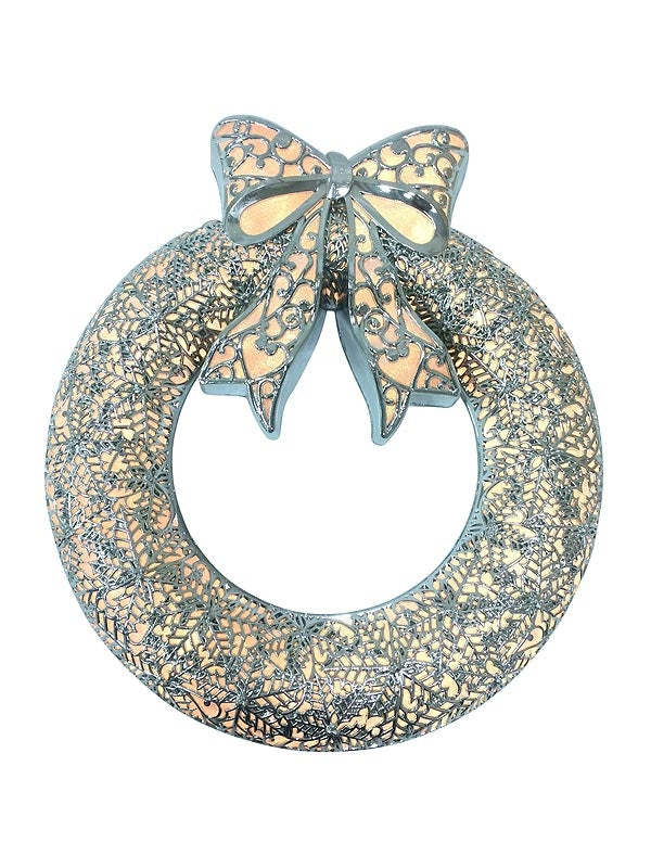 53cm B-O Lit Wreath with Bow - Silver