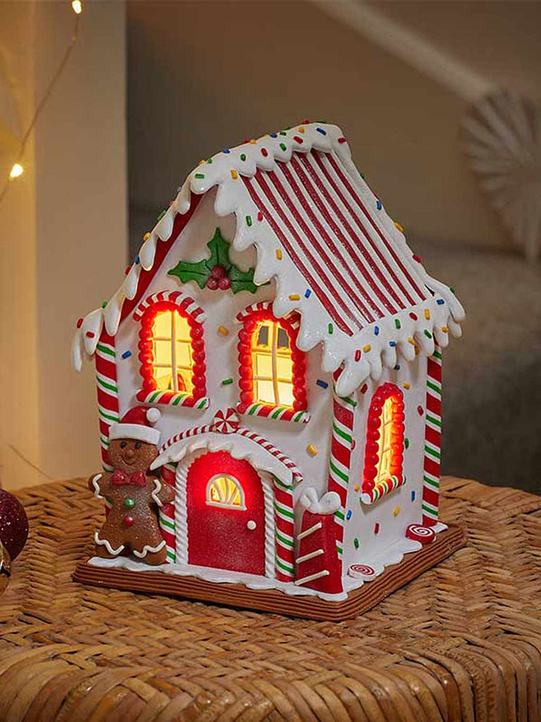 20 x 15 x 14cm LED Gingerbread Candy Cabin