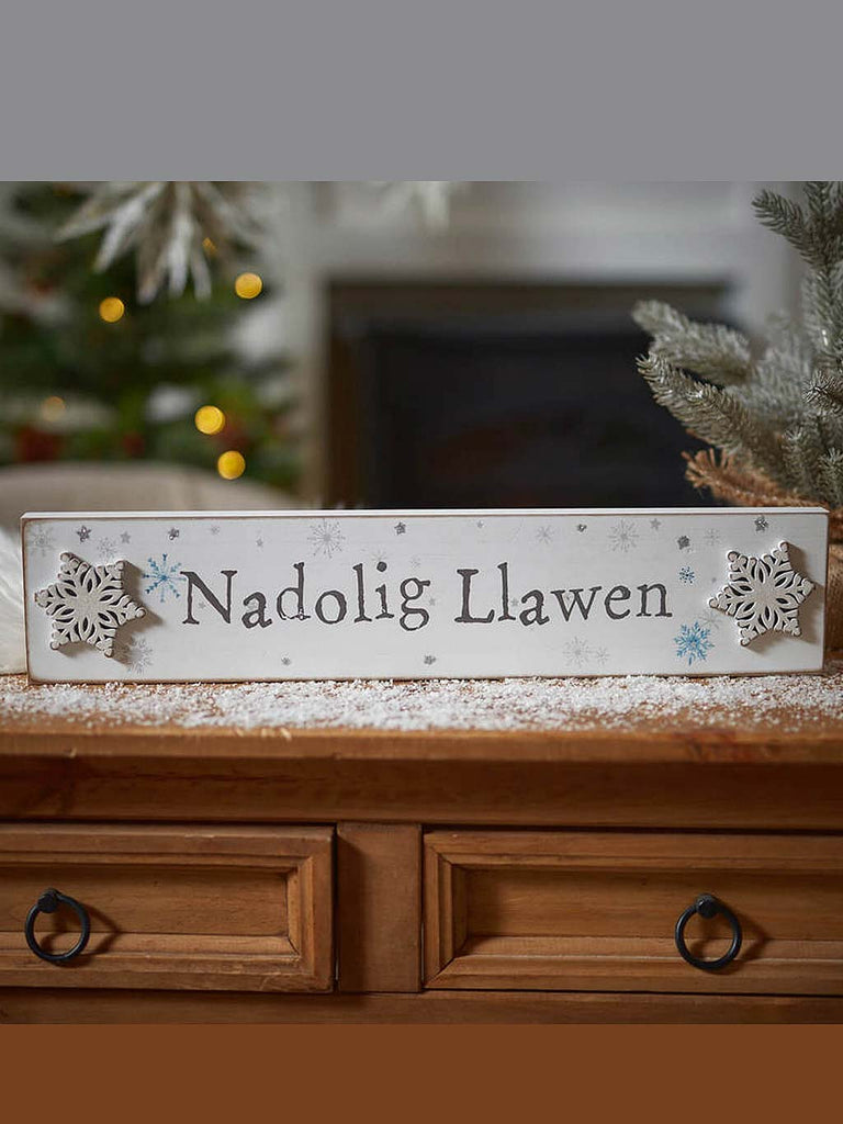 Welsh Xmas Plaque Wooden with 3D Snowflakes Nadolig Llawen