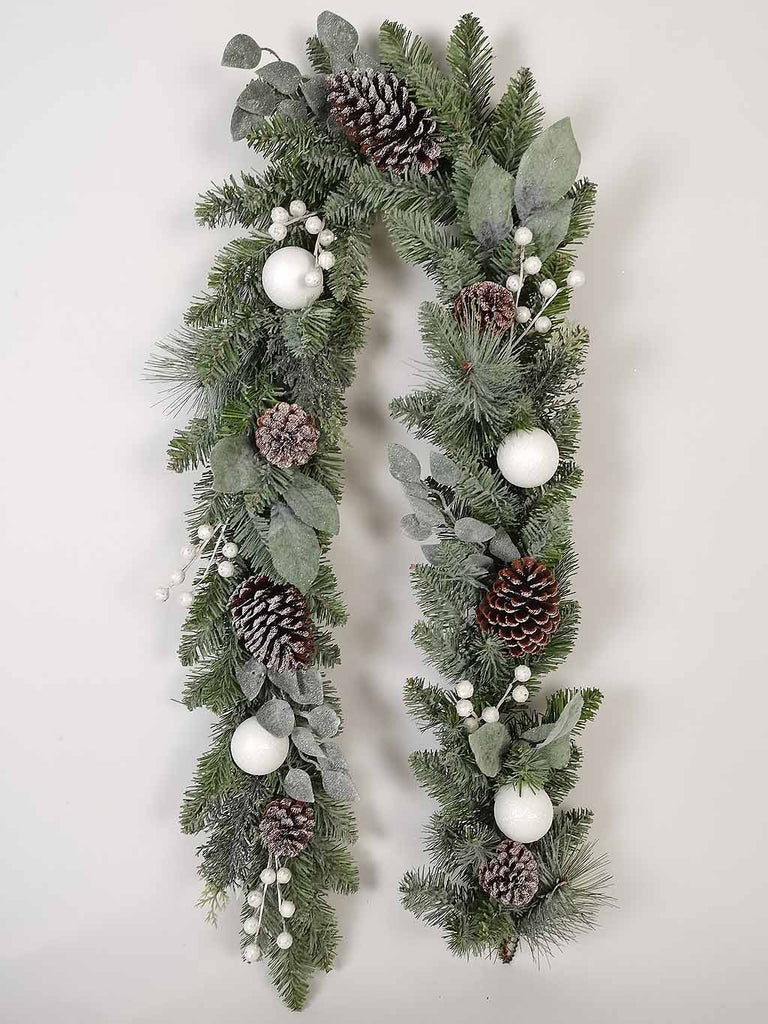 1.8m (6ft) Garland with White Baubles & Acorns